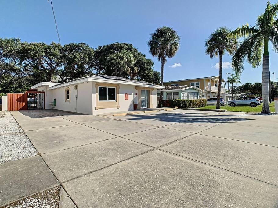 Steps From The Beach, Location, 2 Bdrm 2 Bth